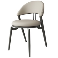Chaise de salle à manger italienne minimaliste nordique en cuir de selle avec accoudoirs, structure métallique, rembourrage doux, mobilier de maison haut de gamme de luxe léger