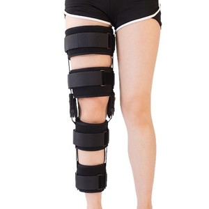 Attelle de genou réglable noire taille unique pour la protection des articulations et l'assistance à la mobilité - Product Image 1