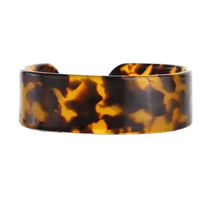 Wholesale fashion jewelry custom tortoise bracelet round shape women's fashion bracelet