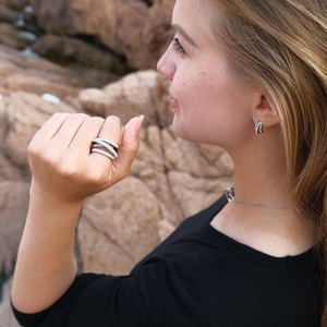 Conjuntos de Joyería de Circonia Cúbica Entrecruzada para Mujer, Venta al por Mayor de Fábrica, Collares, Anillos y Pendientes de Acero Inoxidable a la Moda - Product Image 5