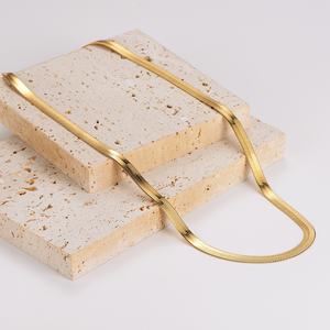 Collier de fête en acier inoxydable personnalisé, chaîne de serpent plaquée <span class=keywords><strong>or</strong></span>, chaîne cryptée, style hip-hop tendance et à la mode - Product Image 2