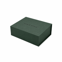 Boîte à outils à vin rigide noire écologique et recyclable avec insert en EVA et fermeture magnétique pour l'emballage de coffrets cadeaux d'accessoires à vin