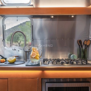<span class=keywords><strong>Caravana</strong></span> de aluminio para viajes (tipo camper), una celebración del diseño estadounidense de 28 pies con una puerta trasera. - Product Image 4