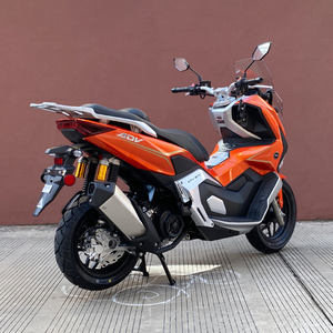 Scooter a Benzina ADV 200cc Arancione Lucido, Motore Raffreddato ad Aria, Sistema EFI, Freno a Disco, Velocità Massima 105 Km/h, con Certificazioni EPA e DOT - Product Image 5