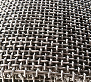 Rouleau de treillis métallique en acier galvanisé à chaud - Clôture industrielle polyvalente pour les chantiers de construction, les enclos pour bétail - Product Image 2