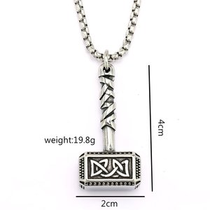 Colgante de martillo de Thor de acero inoxidable retro nórdico con diseño de nudo celta para hombre, para uso diario. - Product Image 5