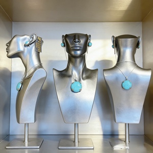 Collier pendentif en saphir, bijoux en améthyste, fait à la main, plaqué argent, éclat doré radieux |   De l'Addis-Abeba, Éthiopie - Product Image 3