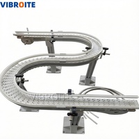 Convoyeur à bande inclinée latérale en acier inoxydable sanitaire avec design ondulé pour le transport de granulés et de poudres