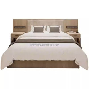 Ensembles de chambre d'hôtel minimalistes : Lit king-size rembourré avec tête de lit douce, tables de chevet, bureau et armoire pour projets hôteliers 3 étoiles - Product Image 2