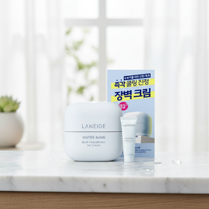 Pour LANEGE Water Bank Blue Hyaluronic Gel Cream 45ml (+ 25ml) Crème et lotion pour le visage de haute qualité - Product Image 3