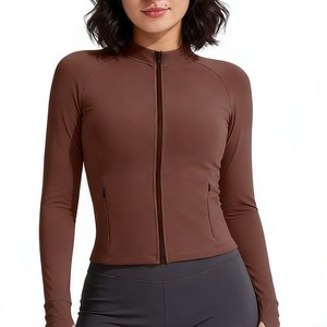 Personaliza tu logo: Top deportivo de yoga para mujer con cremallera completa, ajuste ceñido y orificios para los pulgares, ideal para ciclismo y fitness. - Product Image 1