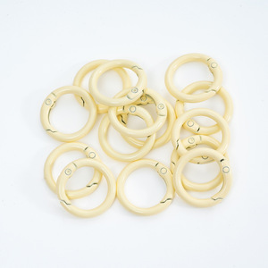 Mousqueton ouvrable en alliage peint par pulvérisation avec anneau en O, clip porte-clés, connecteur crochet pour boucles, bijoux légers et tendance - Product Image 5