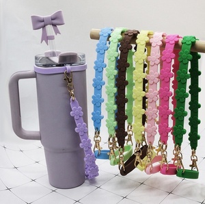 حامل زجاجة ماء سيليكون مع حزام يناسب معظم الزجاجات والأكواب بحجم 8-40 أونصة - Product Image 2