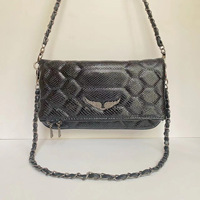 Nouveau Sac ZV de Luxe Français 2026 en PU, Matelassé Carré, avec Ailes Diamantées, Fermeture Magnétique et Chaîne, Pochette Décontractée Rétro pour Femme