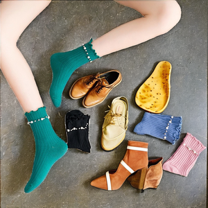 Vente en gros de <span class=keywords><strong>chaussettes</strong></span> pour femmes à la mode <span class=keywords><strong>jolies</strong></span> perles à volants en coton technique de tricot esthétique pour le printemps - Product Image 2