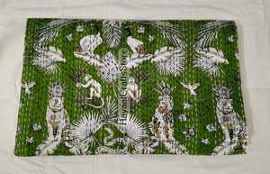 Couverture Kantha imprimée à la main, noir et blanc, avec motifs bohèmes de différentes couleurs, décoration intérieure toute saison - Product Image 4