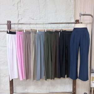 Pantaloni Yoga Monocolore a Vita Alta da <span class=keywords><strong>Donna</strong></span>, Lunghezza Polpaccio, Asciugatura Rapida, Sportivi, Slim Fit, 100% Nylon con Strass - Product Image 1