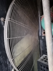 Compresor <span class=keywords><strong>de</strong></span> aire usado a máquina <span class=keywords><strong>de</strong></span> segunda mano compresor usado <span class=keywords><strong>de</strong></span> tornillo diésel a la <span class=keywords><strong>venta</strong></span> compresor <span class=keywords><strong>de</strong></span> aire TEWATT 1125cfm - Product Image 6