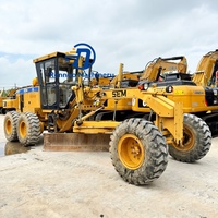 Grande quantité en stock : Niveleuse d'occasion Cat SEM919 pour la construction routière, en bon état, à vendre