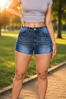 Shorts de Mezclilla Azul Lavado Estilo Vintage para Mujer, Cintura Alta, Bolsillo Trasero, Bordado de Alas, Corte Ajustado Informal