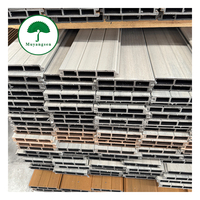 Clôture de jardin en bois composite recyclable WPC de 5 pieds, design innovant, panneau extérieur en plastique pour la protection de la vie privée