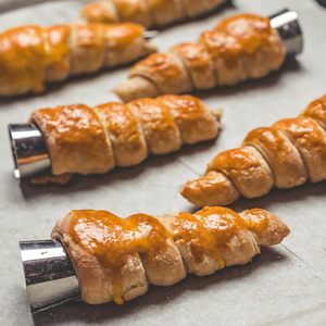 Moules à <span class=keywords><strong>corne</strong></span> crème Cônes de cuisson en acier inoxydable de grande taille Formes à <span class=keywords><strong>corne</strong></span> coniques Moules à cônes de croissant à pâtisserie danoise - Product Image 2