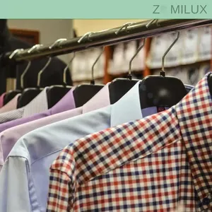 Zomilux ไม้แขวนเสื้อไม้มะฮอกกานี40ไม่ลื่นดีไซน์ทันสมัยสำหรับสำนักงานซูเปอร์มาร์เก็ตร้านบูติกโลโก้ที่ปรับแต่งได้ - Product Image 2