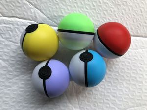 ขายส่ง แคปซูลบอลลายการ์ตูนคุณภาพสูง เป็นมิตรกับสิ่งแวดล้อม ขนาด 4.5 ซม. พร้อมฟิกเกอร์จิ๋ว pp โปเกบอล สำหรับตกแต่ง - Product Image 2