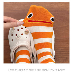 Chaussettes Tabi amusantes pour femme, motif anguille de jardin, chaussettes à bout fendu Kawaii, chaussettes mi-mollet rayées en coton, style 'Ugly Cute', vente en gros - Product Image 3