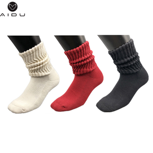 <span class=keywords><strong>Calzini</strong></span> Invernali di Alta Qualità in Cotone Spesso Traspirante per Ragazze, Uso Quotidiano, Lunghezza Equipaggio con Logo sul Corpo e sul Polsino - Product Image 1