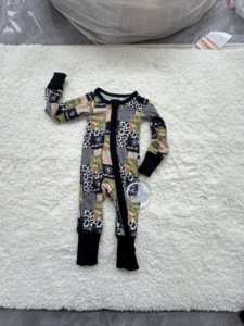 2026 RTS Kinderkleidung Großhandel Maßgeschneiderte Kinder-Bambus-Babykleidung Lässiger Zweiweg-Baby-Strampler - Product Image 1