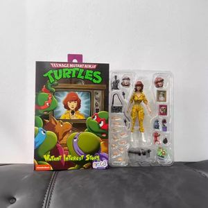 Figura de Acción NECA Nueva en Caja, Modelo 2.0 de PVC de la Periodista Femenina de 1987 - Product Image 4