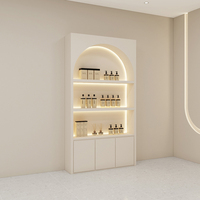 Vitrines de présentation de cosmétiques en bois de luxe, écologiques et durables, présentoirs de salon de beauté haut de gamme, étagères minimalistes pour soins de la peau, sur mesure