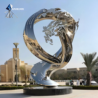 Sculpture de fontaine spirale cinétique moderne avec fonction aquatique - Œuvre d'art publique en acier inoxydable métallique résistant aux intempéries