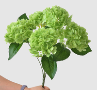 Bunga Hydrangea Sutra Realistis dengan Daun Hijau - Dekorasi Pernikahan & Hotel Bergaya Modern Sentuhan Alami Tahan Lama