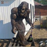 Özel Ölçüde Büyük Ayaklı Bronz Heykel Gerçekçi Sasquatch Bahçe Heykeli Dış Mekan Dekor Süsü OEM Toptan Satış