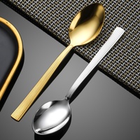 Ensemble de couteaux, fourchettes et cuillères en acier inoxydable haut de gamme, modèle F2023, design minimaliste moderne, vaisselle occidentale de luxe léger pour les mariages