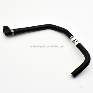 Tuyau de radiateur de pièces d'auto de sourire pour <span class=keywords><strong>Volvo</strong></span> <span class=keywords><strong>XC</strong></span>-<span class=keywords><strong>90</strong></span> <span class=keywords><strong>2002</strong></span>-2006 nouvelle condition tuyau de liquide de refroidissement pompe à eau en caoutchouc 30745315 30745330 30745332 - Product Image 3