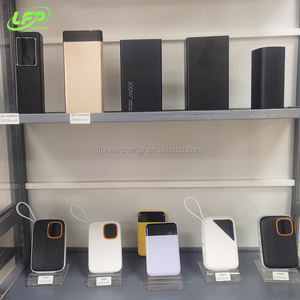 Banque d'alimentation 30000mAh personnalisable avec affichage numérique 22.5W et 4 câbles Batterie au lithium portable haute capacité pour téléphone - Product Image 5