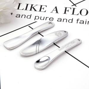 Spatola cosmetica di lusso per la cura della pelle in metallo - Product Image 4