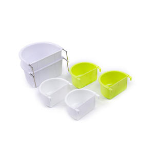 מפעל הסיטונאי פלסטיק ציפור זרע תולה תלוי קערה ציפור כלוב מזון מזין עבור ציפורים תוכי - Product Image 2