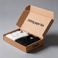 Boîte en carton ondulé personnalisée avec logo imprimé numériquement pour l'expédition de vêtements, costumes, t-shirts, vêtements, manteaux