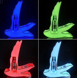 Özel Logo beyaz gri LED Glorifier akrilik kuş kaz şekli votka şişe sunum Modern denizcilik/Americana ekran standı - Product Image 6