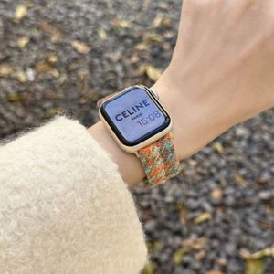 Luxury Autumn Winter Iwatch10 Smart Leather Watch Strap Breathable Plaid Fabric Band in White Spliced Plaid Leather - Product Image 3