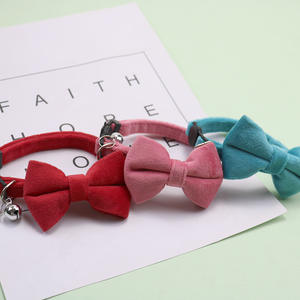 طوق حيوان أليف حديث مقاوم للماء ومستدام ، جرس لطيف ، طوق القط الكلب القطيفة مع القوس في تصميم متين ، مستلزمات الحيوانات الأليفة بالجملة - Product Image 4