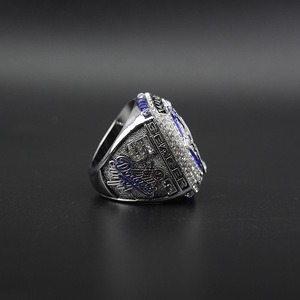 Bague de championnat des Dodgers de Los Angeles 2020 plaquée platine, en alliage en forme de cœur, sertie de cristaux et de strass, collection souvenir pour hommes - Product Image 2