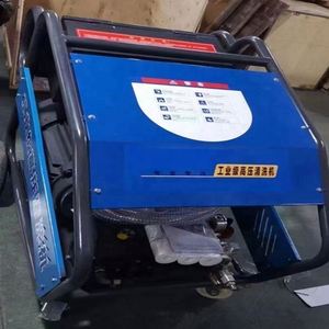 Machine de nettoyage par hydrojet à très haute pression pour l'élimination de la rouille, fourniture pour usines - Product Image 5