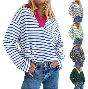 Sweat-shirt décontracté ample à col en V rayé respirant et écologique pour femme, avec appliqué tissé, collection automne-hiver - Product Image 1