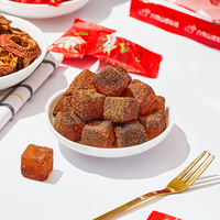 Bonbons mous aubépine avec saveur fruitée pâte à six ingrédients collations de loisirs dans un sac en vrac