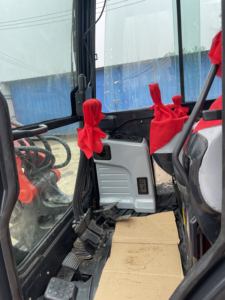 Oferta especial Horas bajas 2023 para buenas condiciones U55 Mini excavadora de 5,5 toneladas Bomba de engranajes de motor de excavadora usada sobre orugas de toneladas - Product Image 4